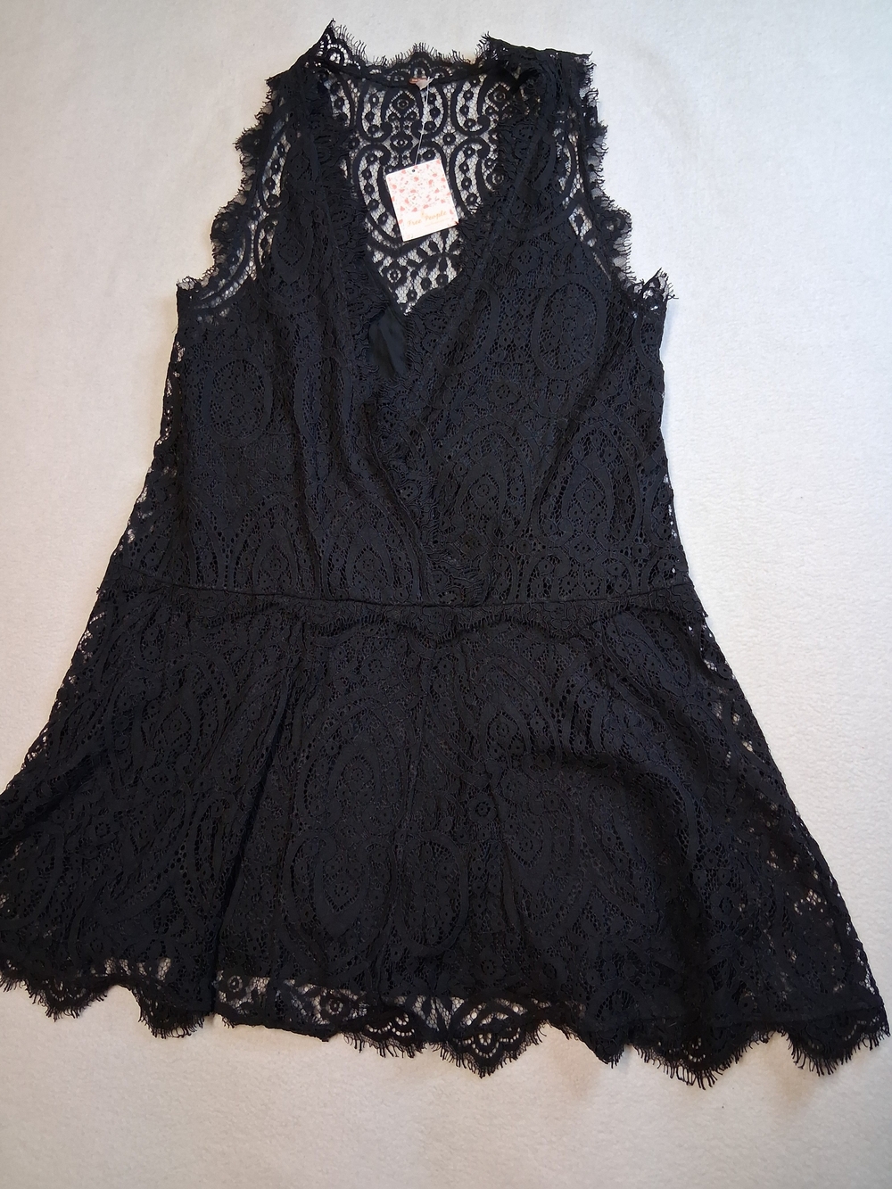 Free People Black Lace V-Neck Sleeveless Overlay Top - Picture 2 of 8
